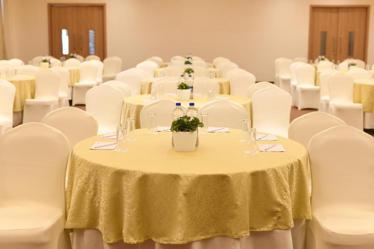 Harsha The Fern Shivamogga Hotel Exterior foto
